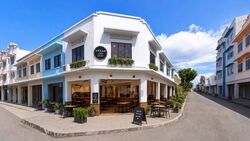 Sims Avenue (D14), Retail #581169821